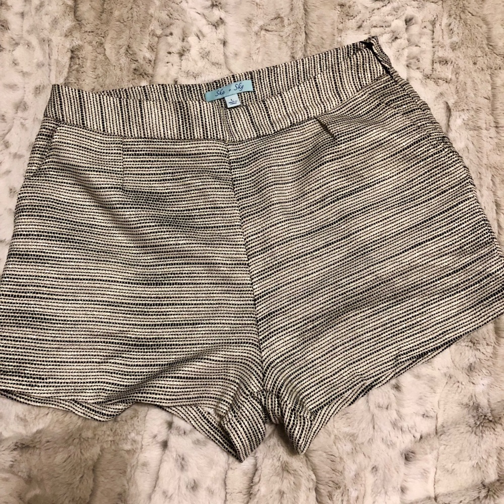 Gold and black high waisted shorts!